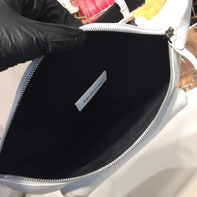 BALENCIAG巴黎世家 專櫃同步更新 斜挎胸包腰包 簡約兩用包  BL1237